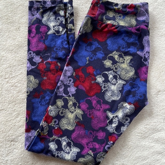 CLEARANCE DISNEY VILLAINS CAPTAIN HOOK PETER PAN LEGGINGS OS EUC HALLOWEEN - Picture 3 of 3